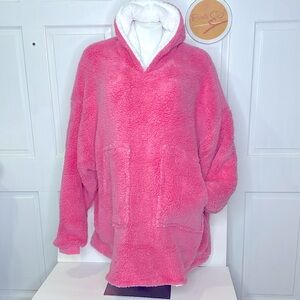 CUDDLE CREW Reversible Blanket Hoodie Pink One Size Fits Most